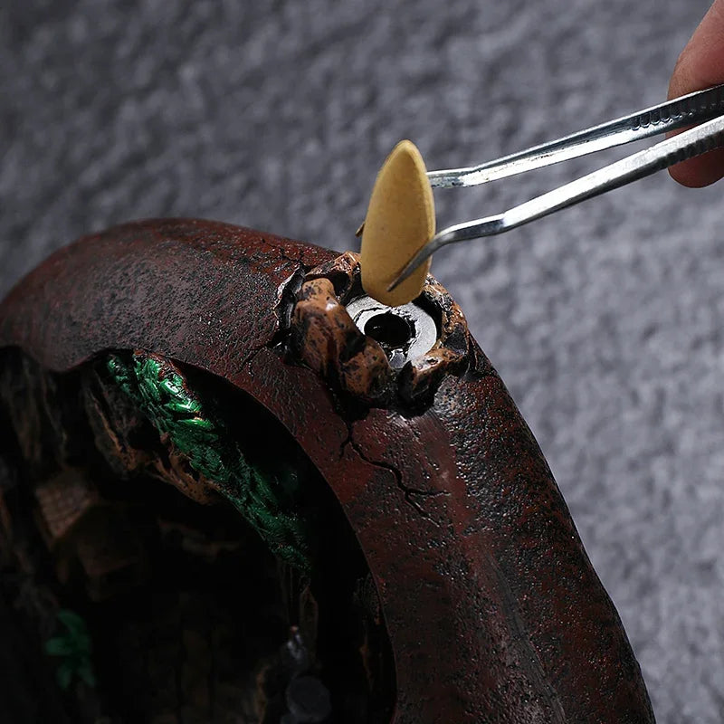 Incensário com Cascata de Fumaça